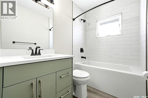 3720 Allen Avenue, Regina, SK - Indoor Photo Showing Bathroom