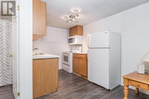 A convenient 2nd kitchen for added flexibility. - 3 Oren Boulevard, Barrie, ON - Indoor Photo Showing Kitchen