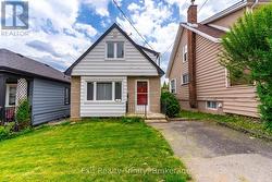 131 EAST 18TH STREET N Hamilton, ON L9A 4P2