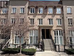 734 - 42 WESTERN BATTERY ROAD Toronto, ON M6K 3P1