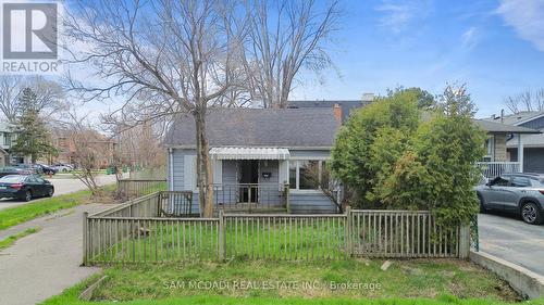 1062 West Avenue, Mississauga, ON - Outdoor