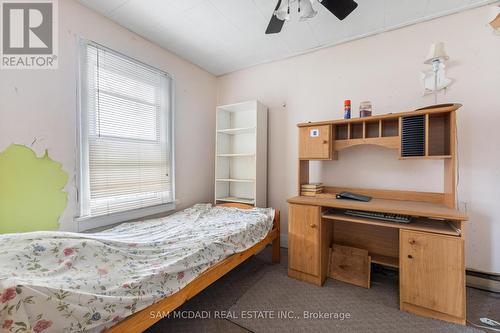 1062 West Avenue, Mississauga, ON - Indoor Photo Showing Bedroom