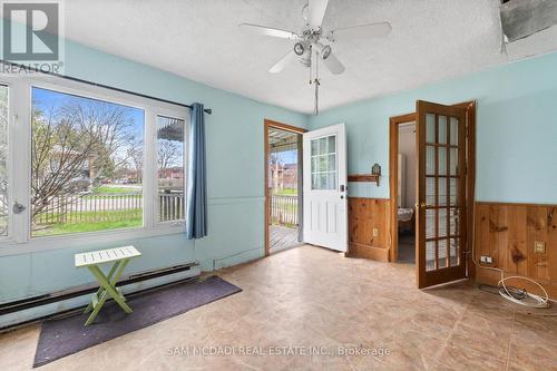 1062 West Avenue, Mississauga, ON - Indoor