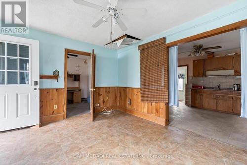 1062 West Avenue, Mississauga, ON - Indoor