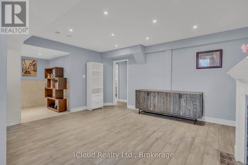 1370 Pickwick Drive, Mississauga, ON - Indoor Photo Showing Other Room
