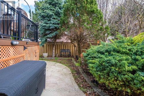 1370 Pickwick Drive, Mississauga, ON - Outdoor