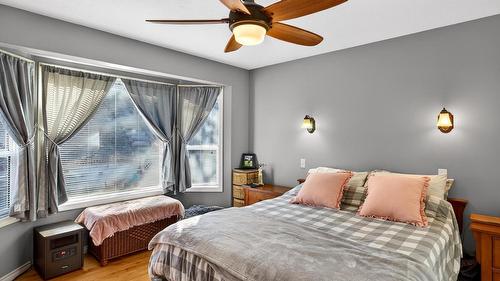 11350 Dakota Road, Lake Country, BC - Indoor Photo Showing Bedroom