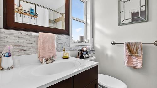 11350 Dakota Road, Lake Country, BC - Indoor Photo Showing Bathroom