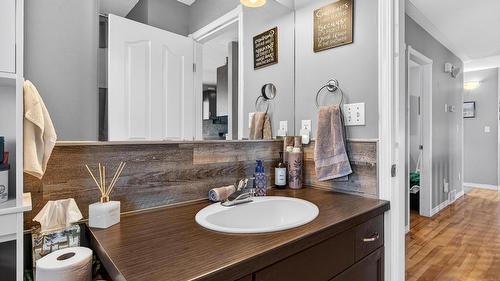 11350 Dakota Road, Lake Country, BC - Indoor Photo Showing Bathroom