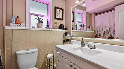 11350 Dakota Road, Lake Country, BC - Indoor Photo Showing Bathroom