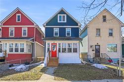 696 Mulvey AVE  Winnipeg, MB R3M 1H6