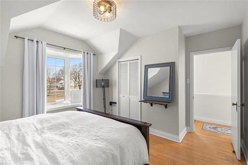 1022 Clifton St, Winnipeg, MB 