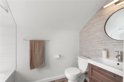 1022 Clifton St, Winnipeg, MB 