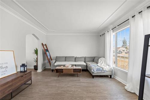 1022 Clifton St, Winnipeg, MB 