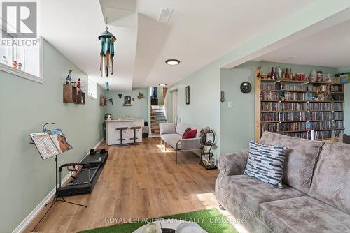 106 Hemlock Crescent, Cornwall, ON - Indoor Photo Showing Living Room