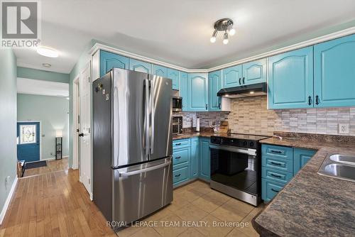 106 Hemlock Crescent, Cornwall, ON - Indoor Photo Showing Kitchen With Double Sink