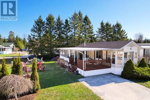 30 HURON CIRCLE  Wasaga Beach, ON L9Z 1X7