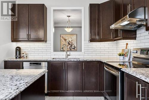 446 Grey Landing, Milton, ON - Indoor Photo Showing Kitchen With Double Sink With Upgraded Kitchen