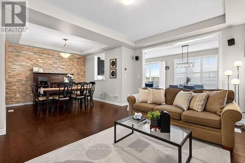 446 Grey Landing, Milton, ON - Indoor Photo Showing Living Room