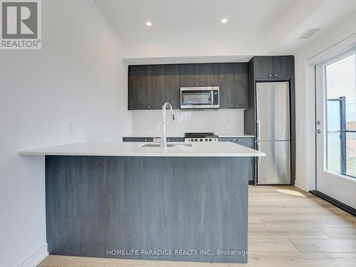416 - 312 Erb Street W, Waterloo, ON - Indoor Photo Showing Kitchen With Stainless Steel Kitchen With Upgraded Kitchen