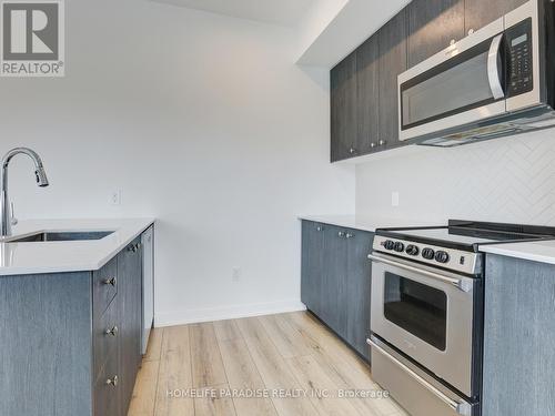 416 - 312 Erb Street W, Waterloo, ON - Indoor Photo Showing Kitchen