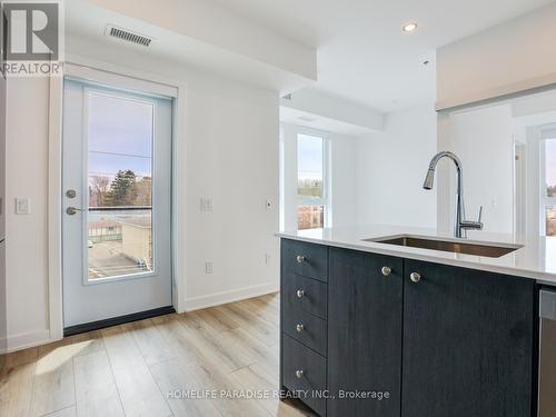 416 - 312 Erb Street W, Waterloo, ON - Indoor
