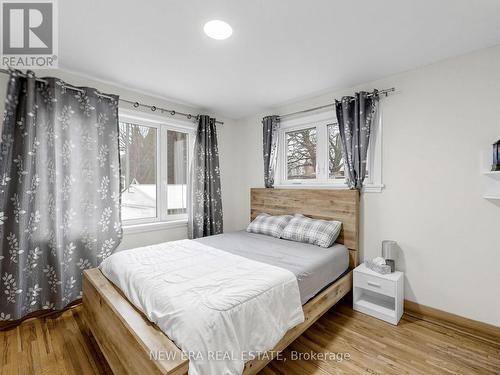 48 Christopher Drive, Cambridge, ON - Indoor Photo Showing Bedroom