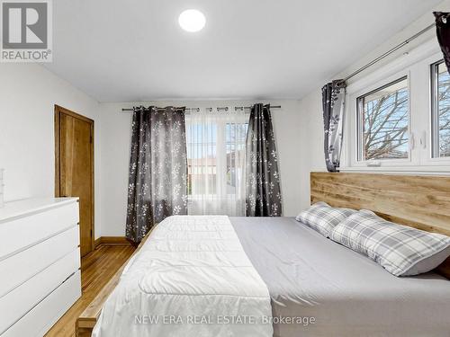 48 Christopher Drive, Cambridge, ON - Indoor Photo Showing Bedroom