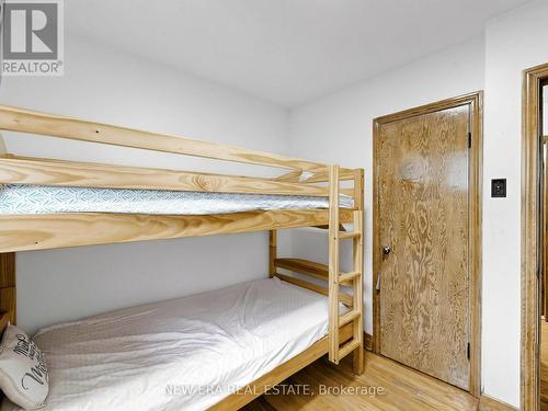 48 Christopher Drive, Cambridge, ON - Indoor Photo Showing Bedroom