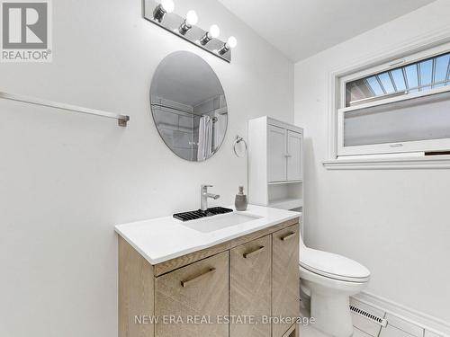 48 Christopher Drive, Cambridge, ON - Indoor Photo Showing Bathroom