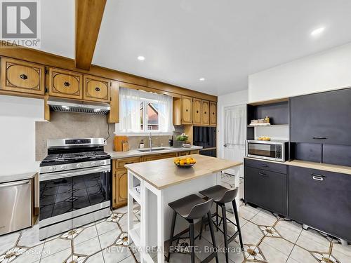 48 Christopher Drive, Cambridge, ON - Indoor Photo Showing Kitchen
