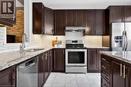 446 Grey Landing, Milton, ON - Indoor Photo Showing Kitchen With Upgraded Kitchen
