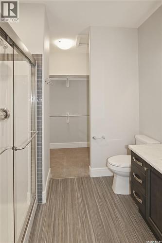 551 6Th Avenue Se, Swift Current, SK - Indoor Photo Showing Bathroom