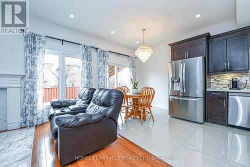 113 Seclusion Crescent, Brampton, ON - Indoor Photo Showing Kitchen
