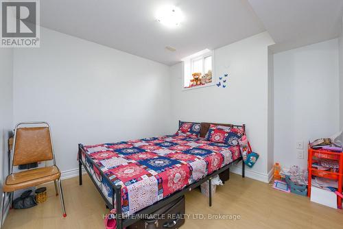 113 Seclusion Crescent, Brampton, ON - Indoor Photo Showing Bedroom