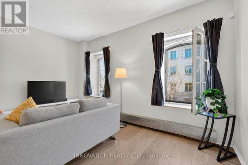4 - 10 Clarence Street, Ottawa, ON - Indoor