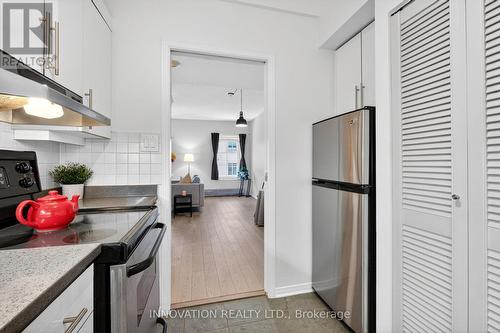 4 - 10 Clarence Street, Ottawa, ON - Indoor Photo Showing Kitchen