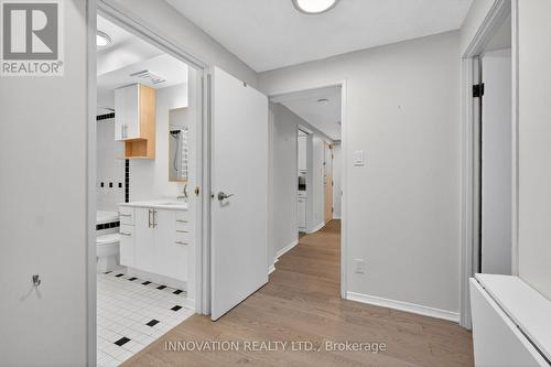 4 - 10 Clarence Street, Ottawa, ON - Indoor Photo Showing Other Room