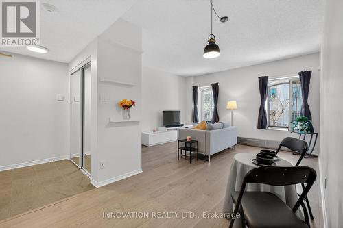 4 - 10 Clarence Street, Ottawa, ON - Indoor Photo Showing Other Room