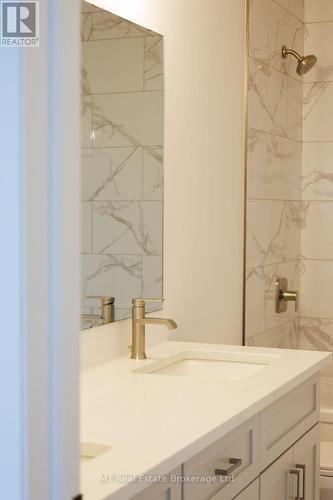 74 Bedell Drive, Mapleton, ON - Indoor Photo Showing Bathroom