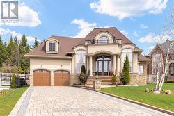 20 AUBRIETIA COURT Richmond Hill, ON L4E 2R3