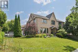 29 BATSON DRIVE Aurora, ON L4G 7G8