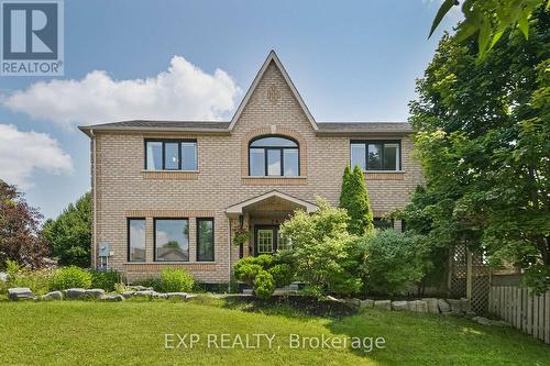 29 Batson Drive, Aurora, ON - Outdoor