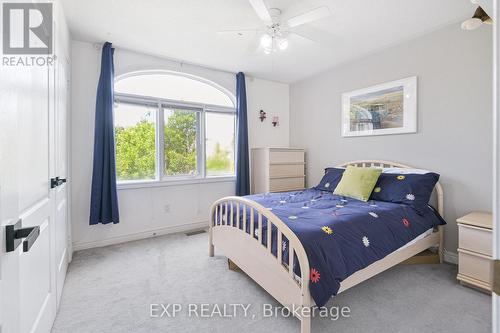 29 Batson Drive, Aurora, ON - Indoor Photo Showing Bedroom