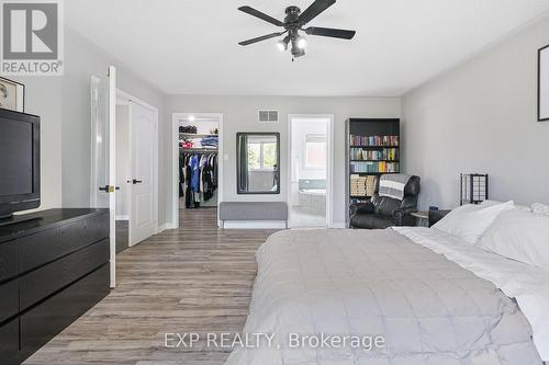 29 Batson Drive, Aurora, ON - Indoor Photo Showing Bedroom