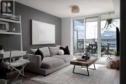 738 - 36 VIA BAGNATO Toronto, ON M6A 0B7