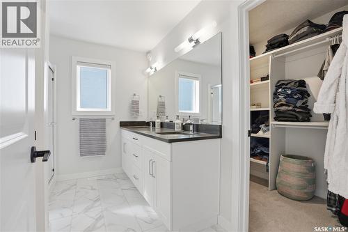 606 Delainey Road, Saskatoon, SK - Indoor Photo Showing Bathroom