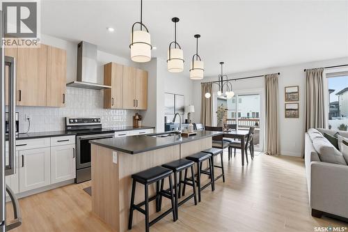 606 Delainey Road, Saskatoon, SK - Indoor Photo Showing Kitchen With Upgraded Kitchen