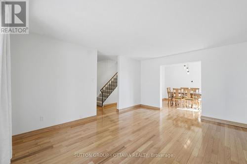 110 Pigeon Terrace, Ottawa, ON - Indoor