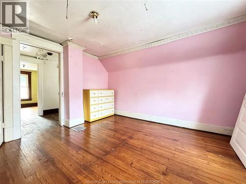 1050 Drouillard, Windsor, ON - Indoor